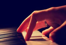 双方攻防激烈，胜负在即——悬念里绽放的每一次抉择