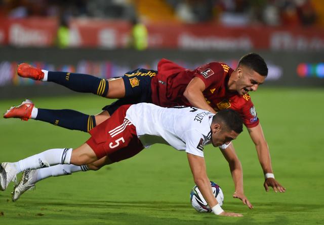 爱游戏官方入口-包含西班牙队在欧预赛中险胜对手的词条