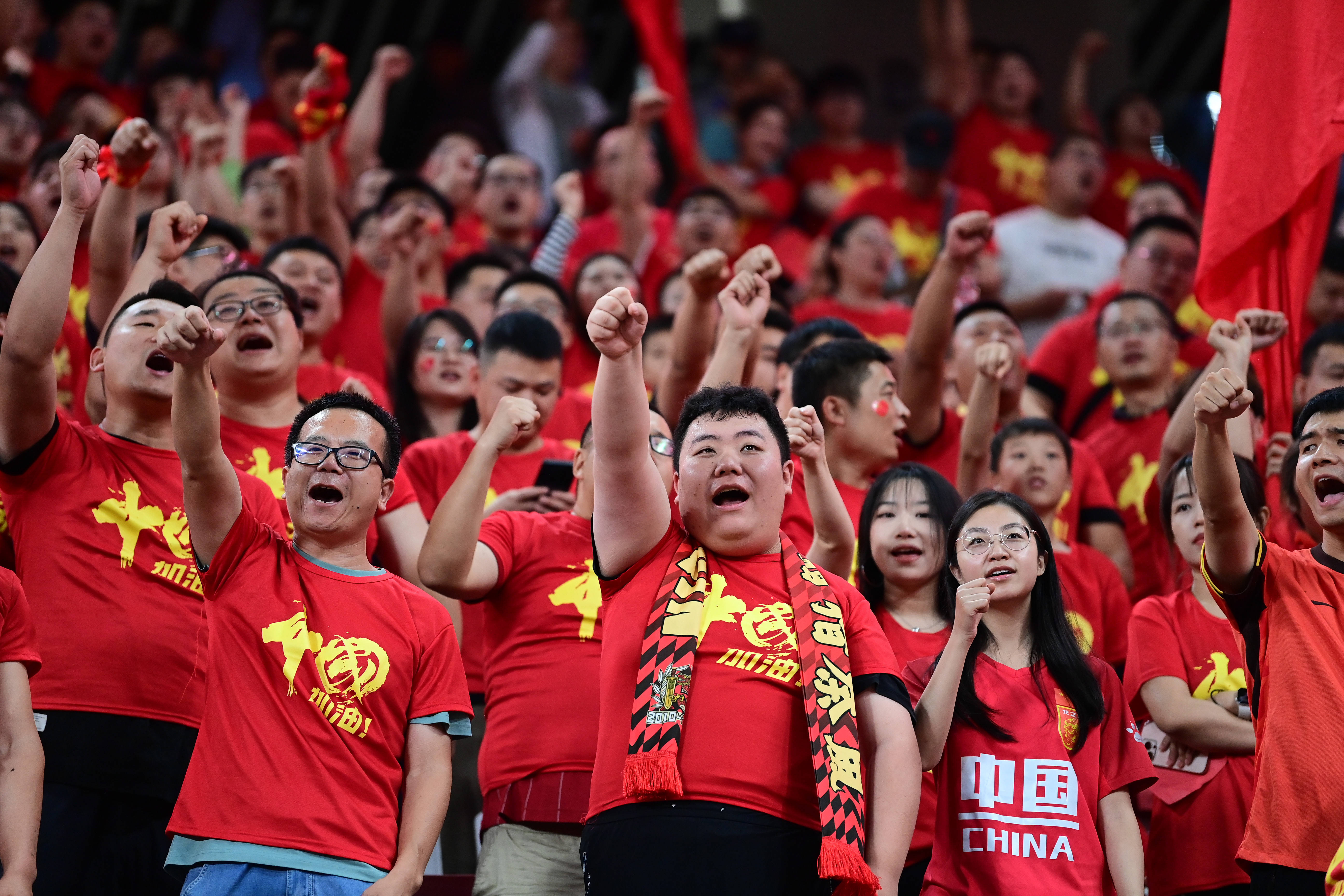 亚洲杯比赛上，一支球队闪耀夺冠的简单介绍