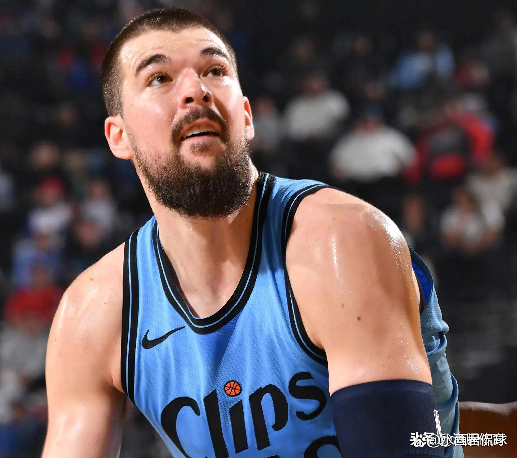 快船击败爵士保持不败