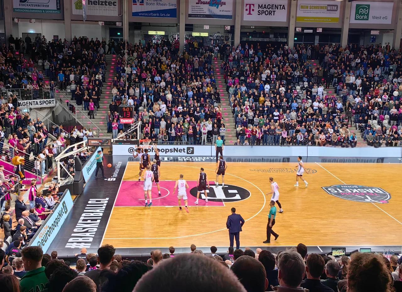 爱游戏亚洲官网-欧洲篮球新秀迎来爆发，国际比赛场上实力无可挑剔的简单介绍