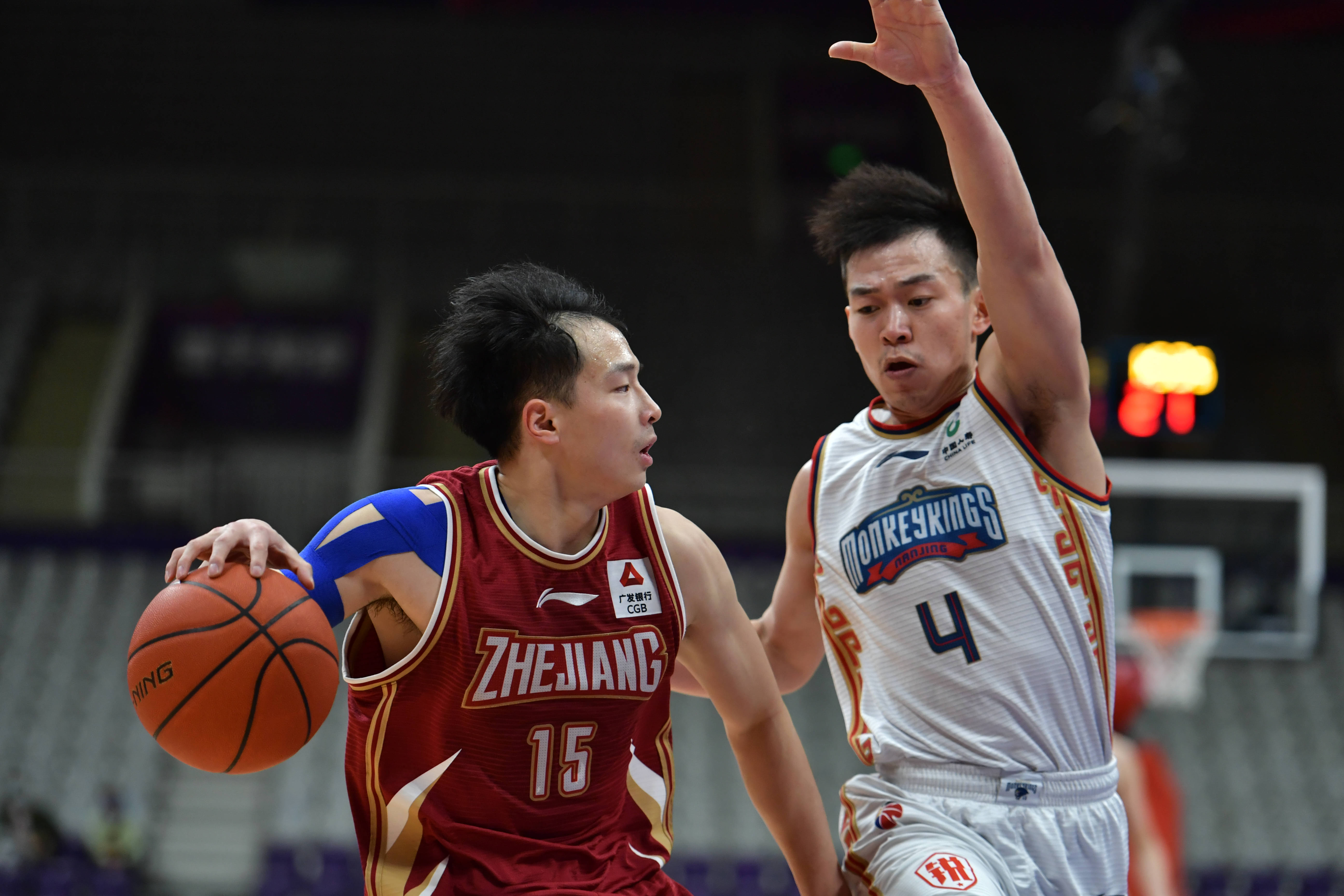 爱游戏官网入口-包含大成赛季助阵交流，CBA球员共同体验篮球热情的词条