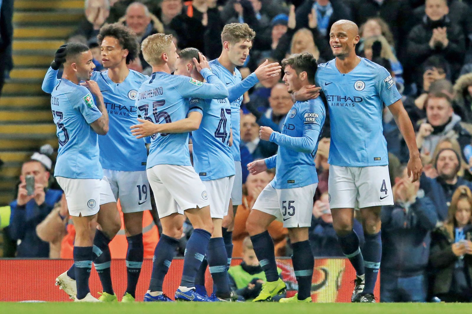 包含沃特福德客场告捷，稳固英超中游位置的词条