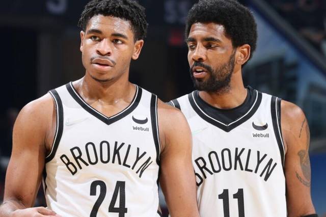 关于黄蜂阵容整体表现平平，难取胜局的信息